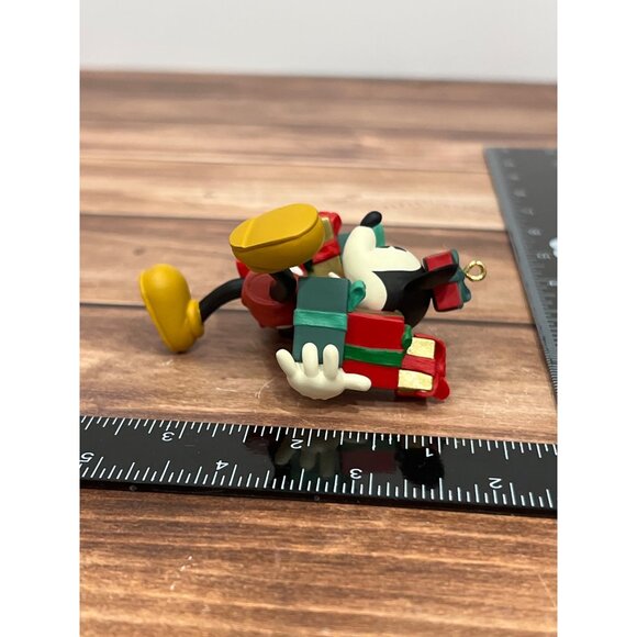 1998 HALLMARK KEEPSAKE ORNAMENT QXD4006 READY FOR CHRISTMAS MICKEY & CO. ARCHIVE - Picture 9 of 11